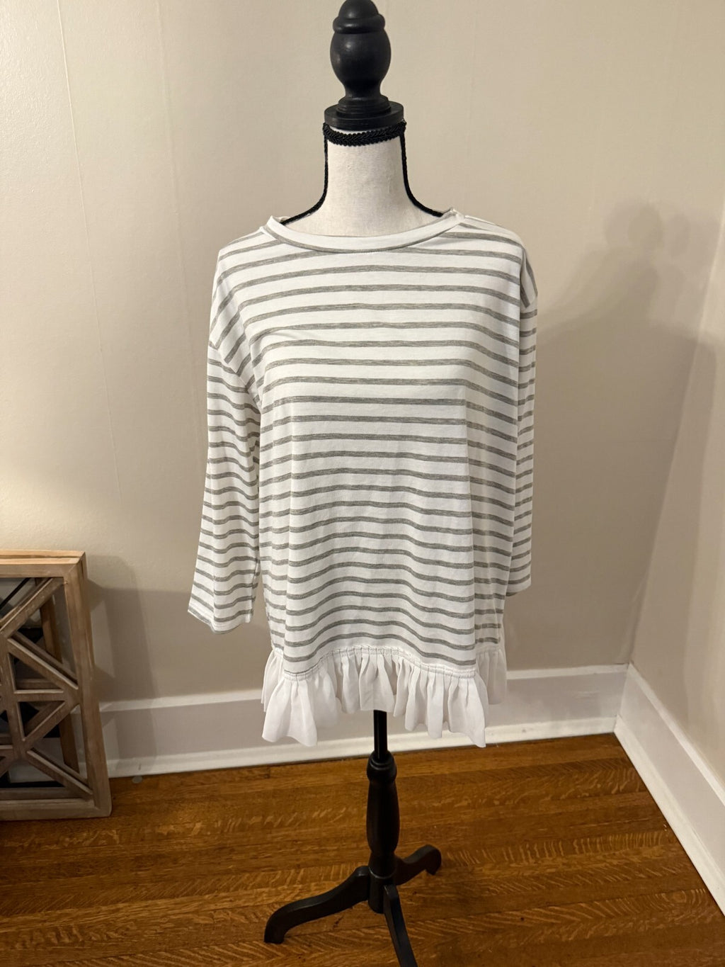 Hopely Women White and Grey  Ruffle Hem Long Sleeve T- Medium