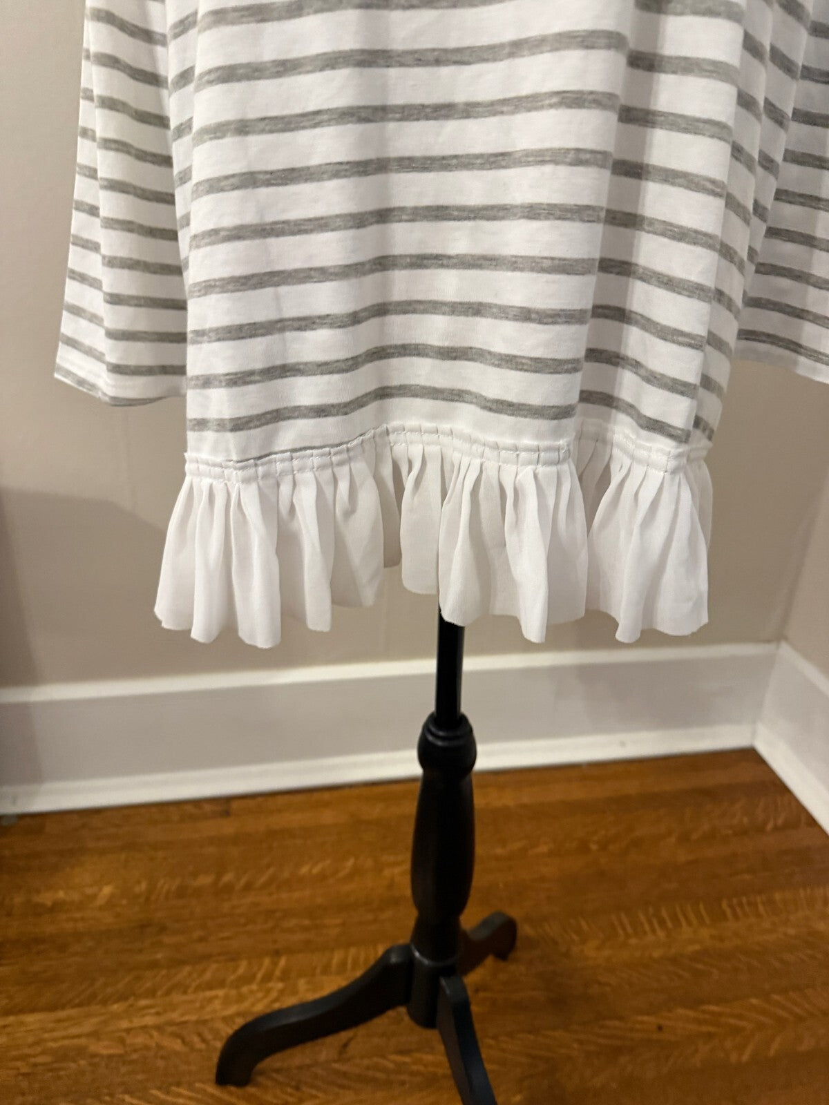 Hopely Women White and Grey  Ruffle Hem Long Sleeve T- Medium