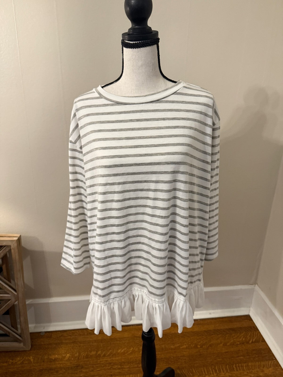 Hopely Women White and Grey  Ruffle Hem Long Sleeve T- Medium