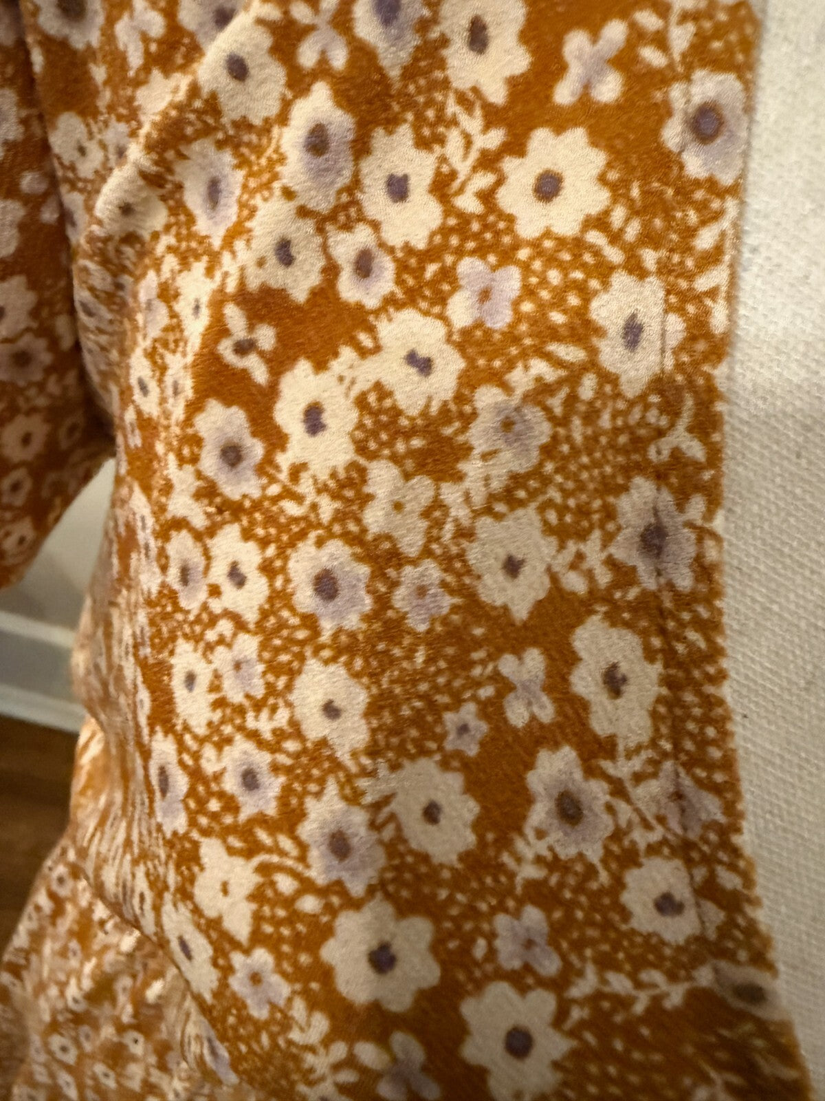 Kailey Floral V Neck Flutter Sleeve Midi Dress in Mustard Seed Size M
