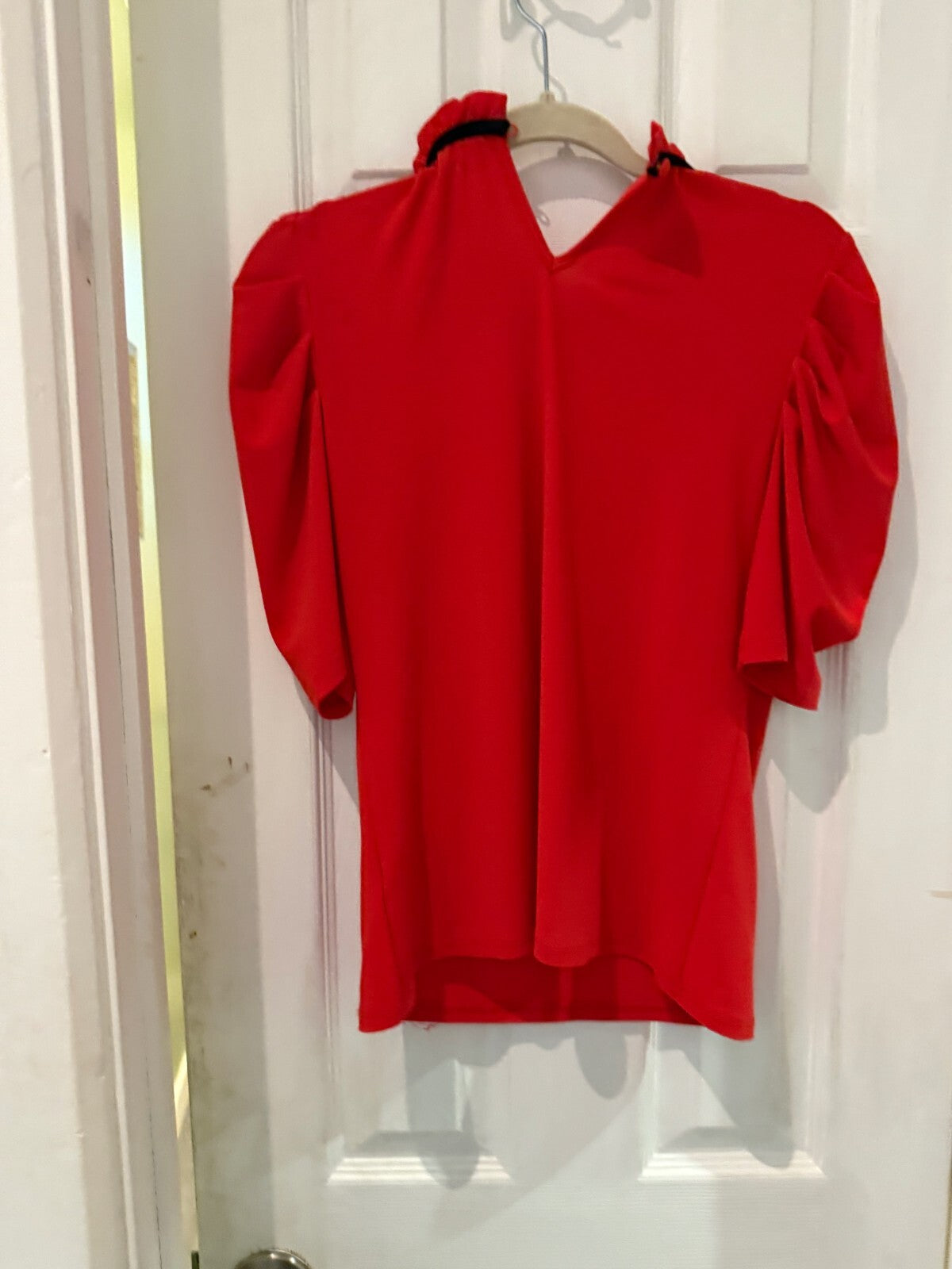 CeCe Tie Neck Smocked Shoulder Top Poppy Red Size XS