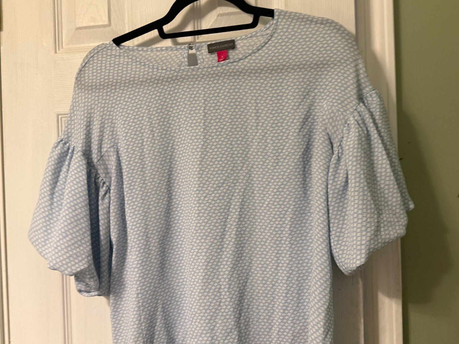 Vince Camuto Women's Short Puff Sleeve Small NEW