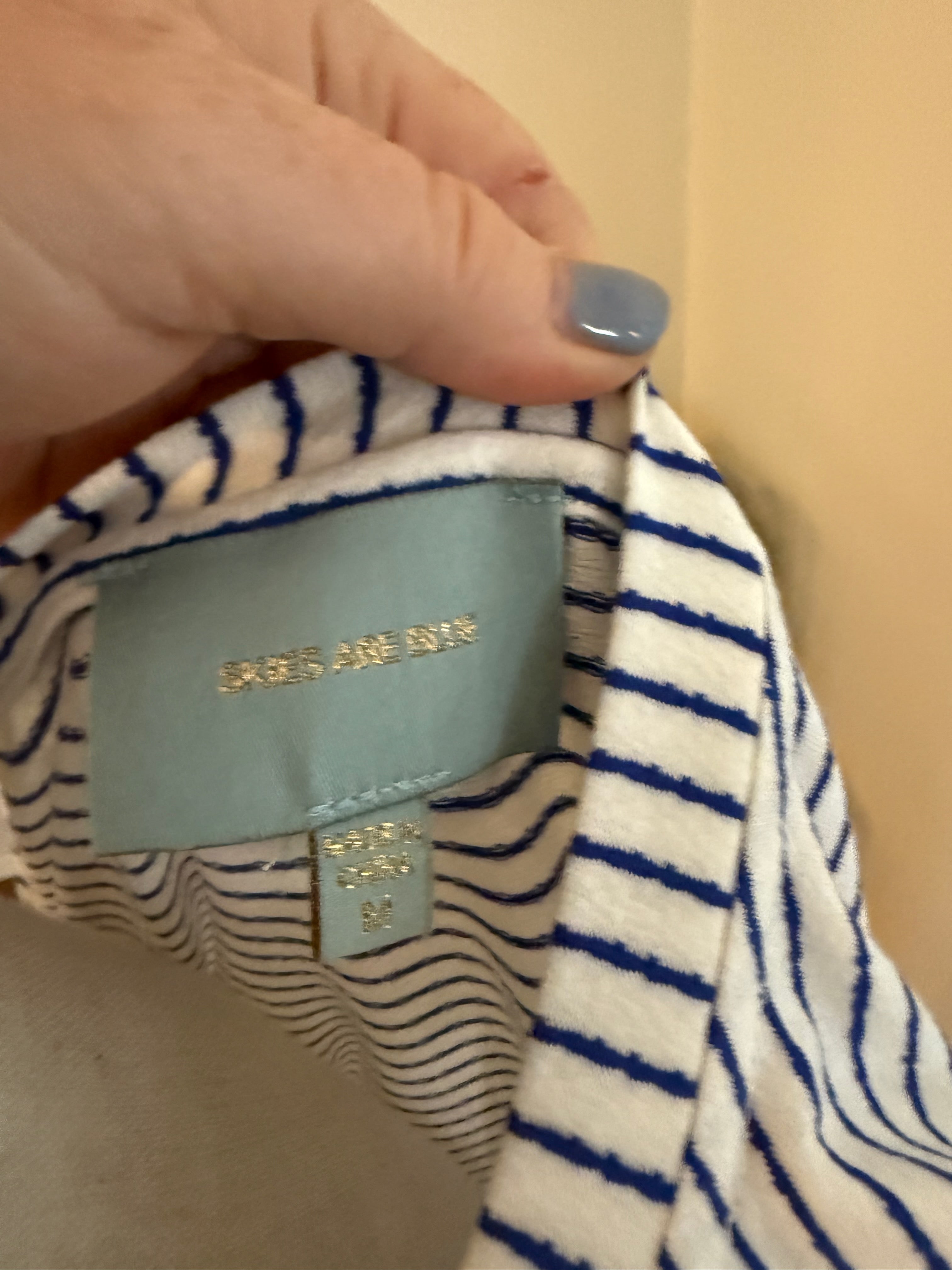 Skies are Blue Sleeveless Blue & White Shirt M