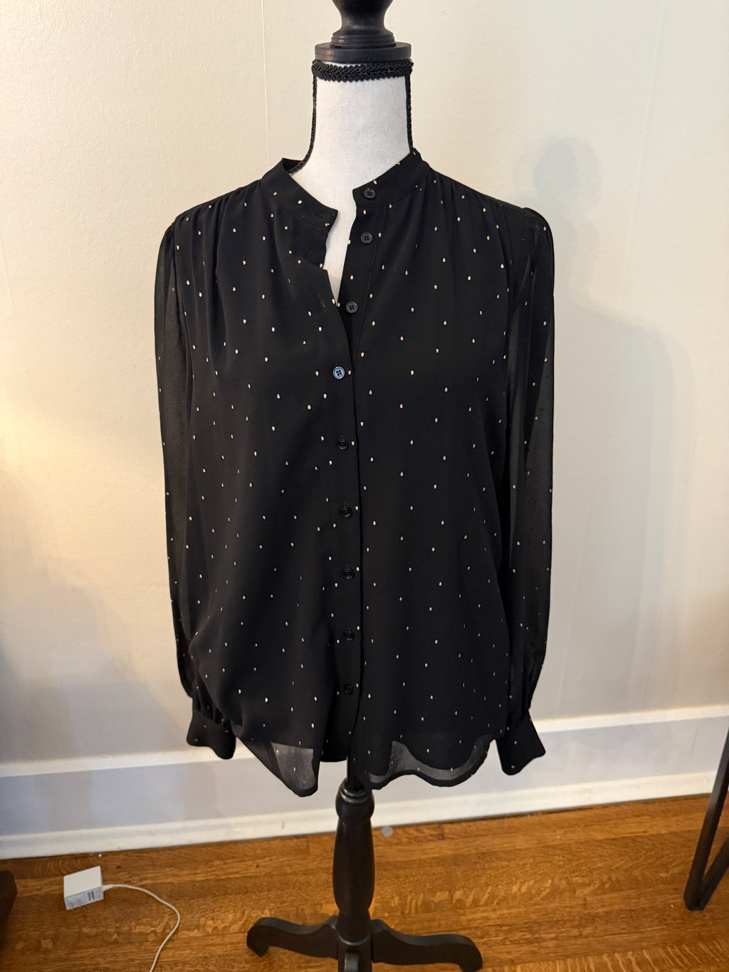 Cece Black and Gold Long-Sleeve Shirt Size SM