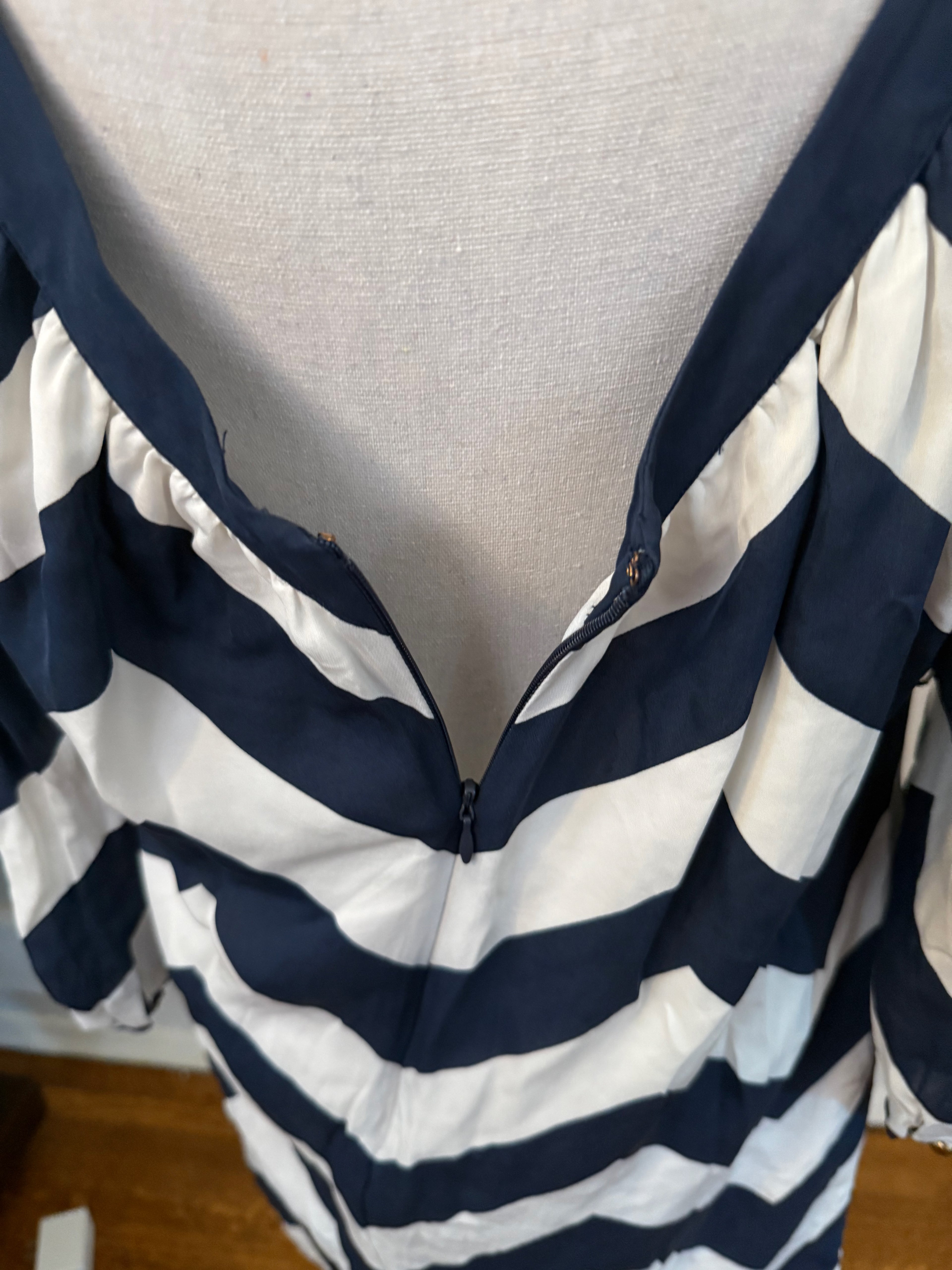 Vineyard Vines Long-Sleeve Dress Chevron in size 8