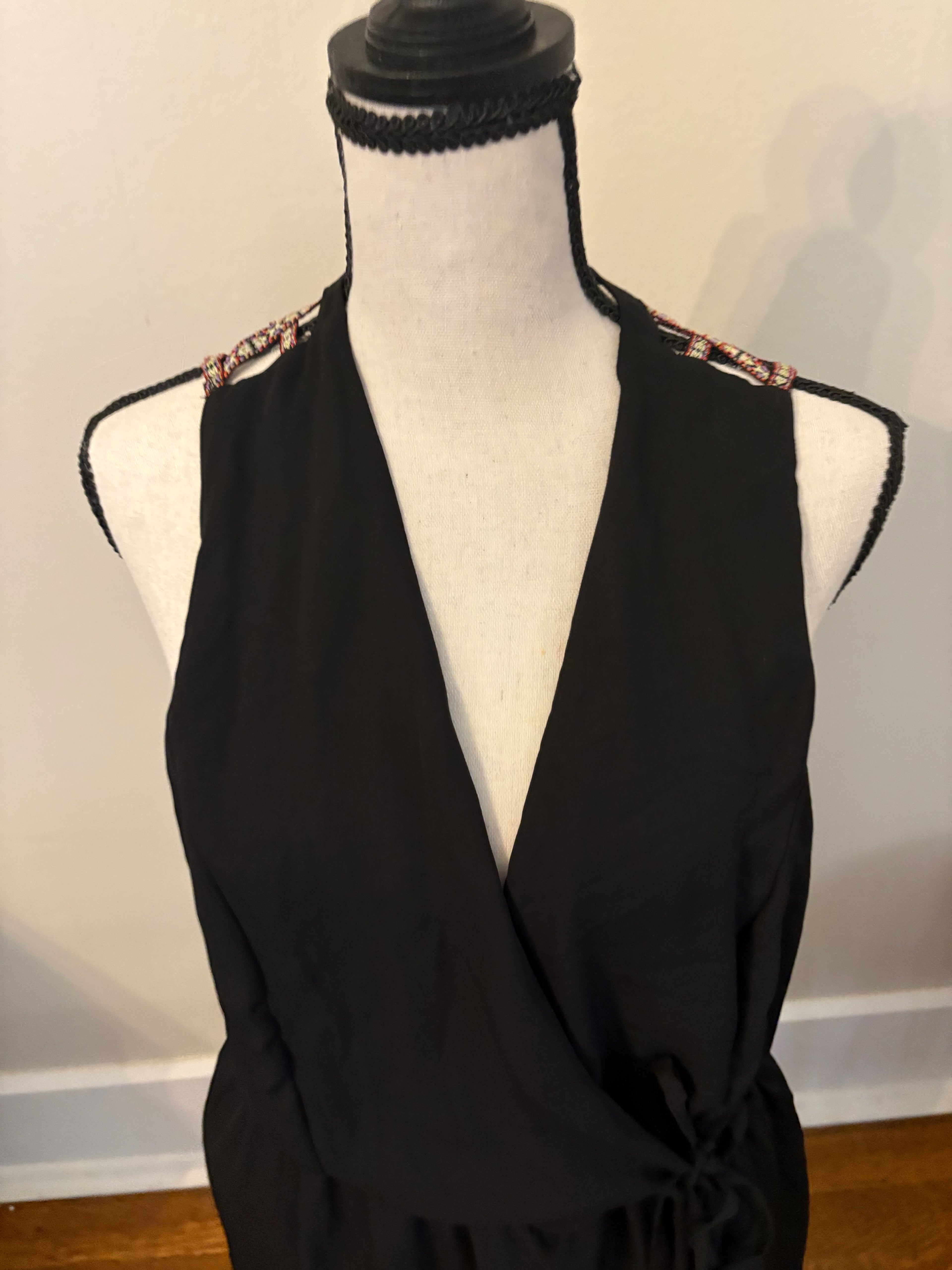 Wells Grace Black Dress Sz M Sleeveless  colorful Back Detail