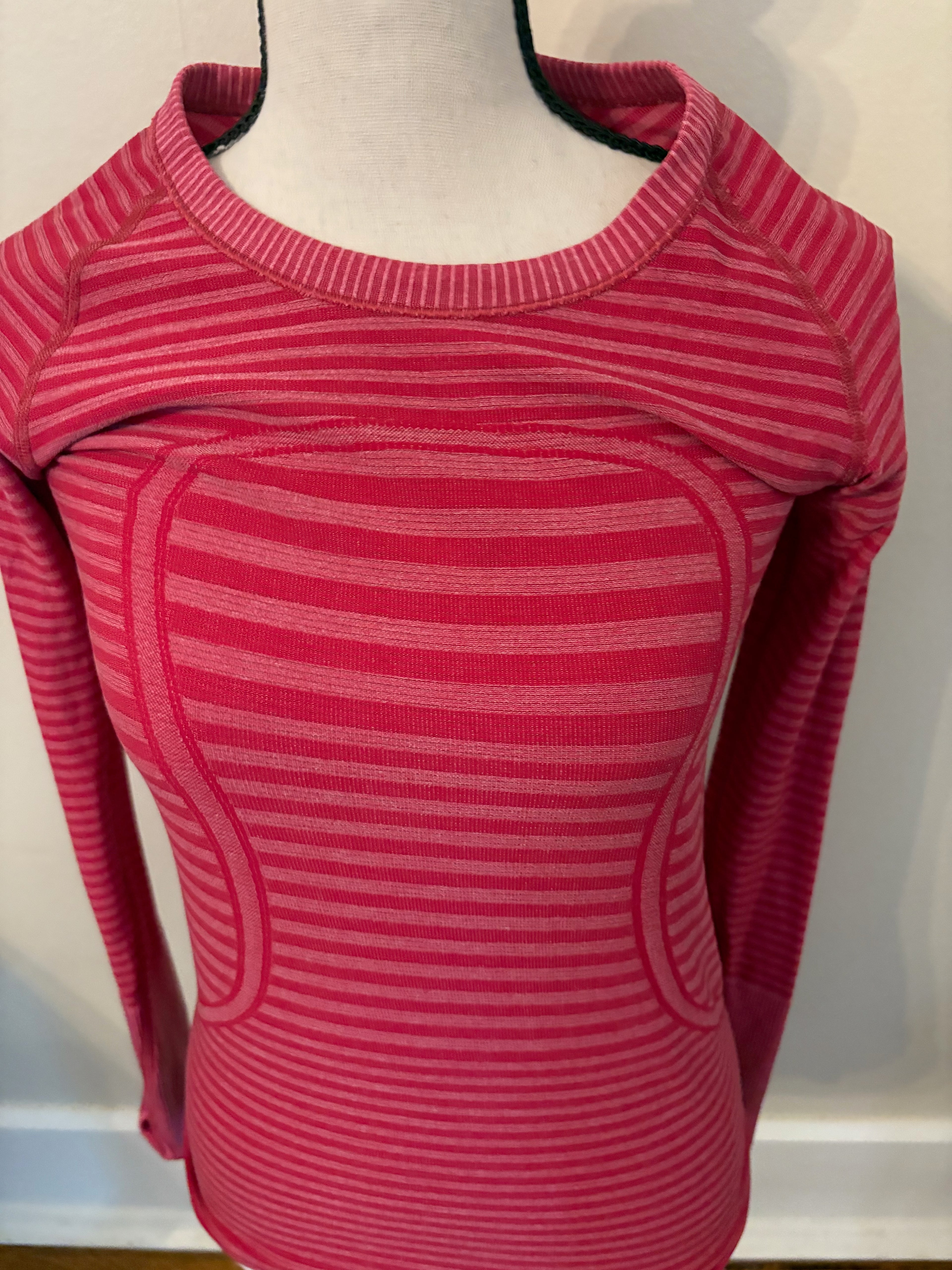 Lululemon Heathered Berry Rumble Red Stripe Swiftly Tech Long Sleeve Crew Top Size 6