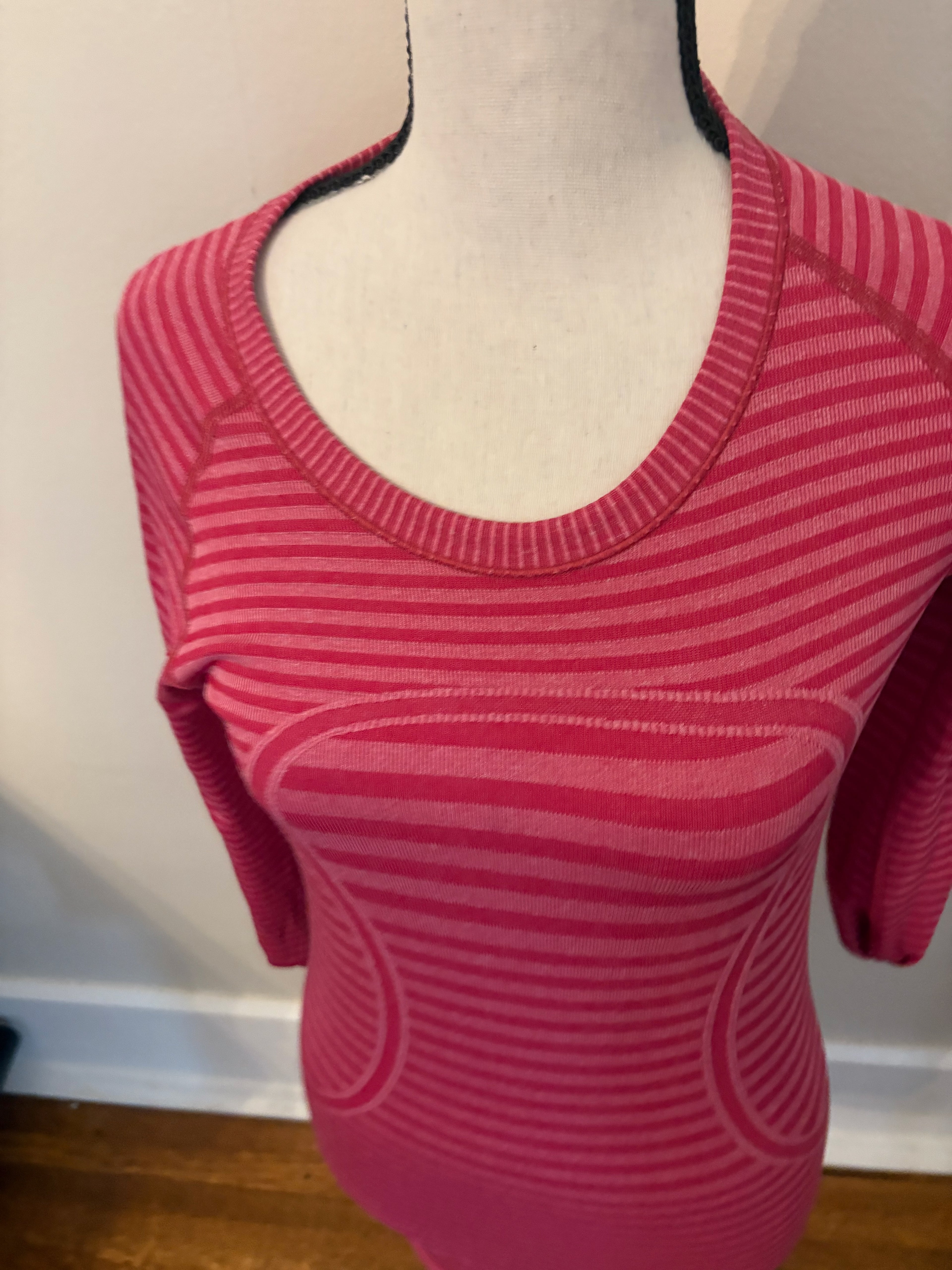 Lululemon Heathered Berry Rumble Red Stripe Swiftly Tech Long Sleeve Crew Top Size 6