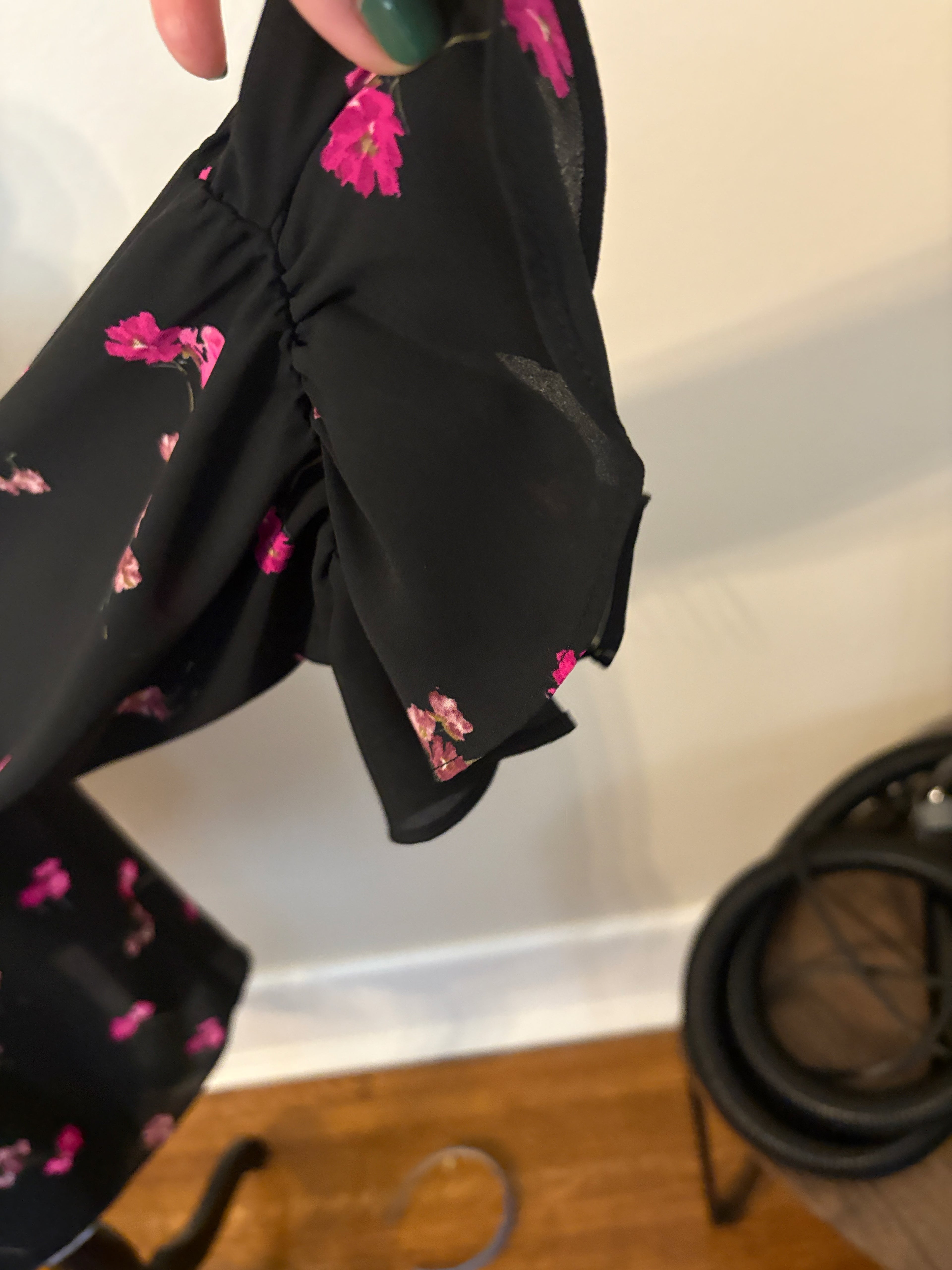 CeCe womens tie neck black with flowers blouse Size M