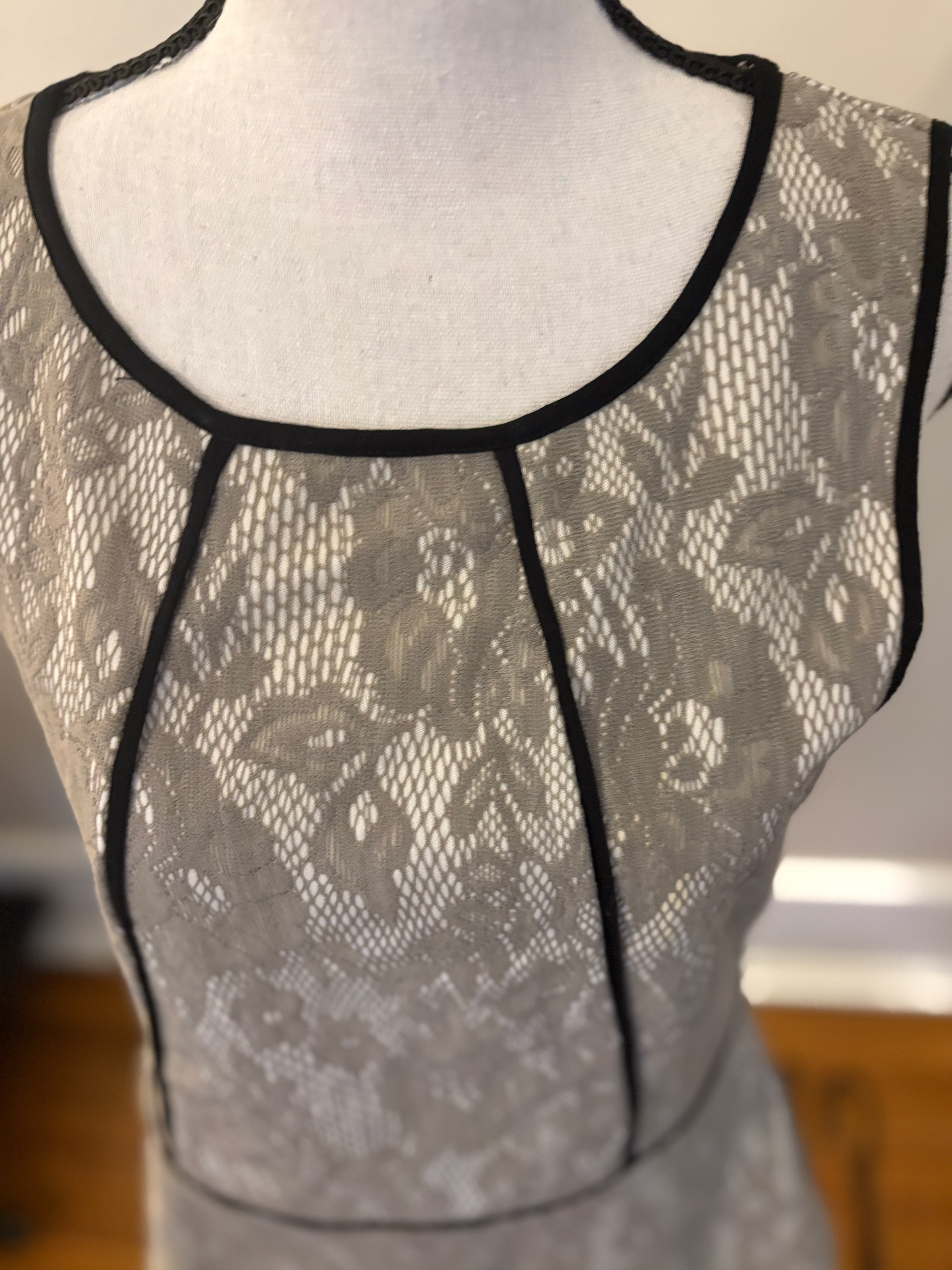 Anthropologie Weston Wear  Womens Sleeveless Lace Overlay Peplum Top Medium